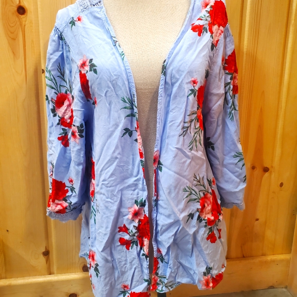 Time and tru blue floral cardigan